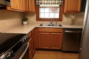 315 S Pine St, Carmichaels-Cumberland, PA 15320 - Photo 4