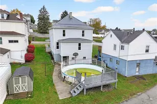 105 Center Ave, Mt Pleasant Boro, PA 15666 - Photo 4