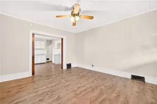 105 Center Ave, Mt Pleasant Boro, PA 15666 - Photo 8