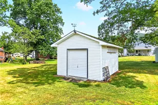 160 Elizabeth St, South Union Township, PA 15445 - Photo 12