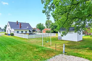 160 Elizabeth St, South Union Township, PA 15445 - Photo 8