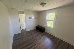 421 Ohio Ave, Clairton, PA 15025 - Photo 2