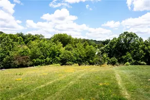 103 Brookhaven Dr, Center Township, PA 15001 - Photo 4