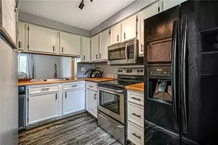 706 Bonnie Brae Dr, Moon/Crescent Twp, PA 15108 - Photo 6