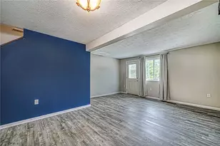 706 Bonnie Brae Dr, Moon/Crescent Twp, PA 15108 - Photo 16