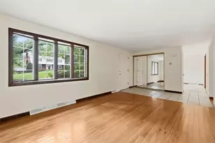 202 Falconhurst Dr, Pittsburgh, PA 15238 - Photo 8