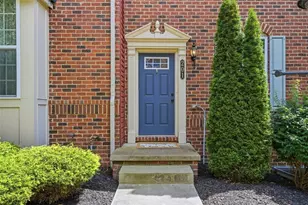 201 Thornapple Ln, Cranberry Township, PA 16066 - Photo 2