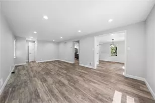 4375 New Texas Rd, Pittsburgh, PA 15239 - Photo 6