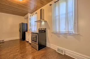205 N 3rd St, Jeannette, PA 15644 - Photo 6