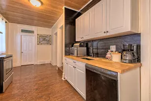 205 N 3rd St, Jeannette, PA 15644 - Photo 8
