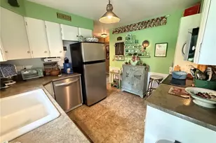 16 Eastway Ave, Hempfield Township, PA 16125 - Photo 18