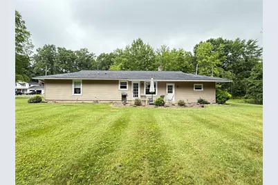 16 Eastway Avenue, Hempfield Township, PA 16125 - Photo 2