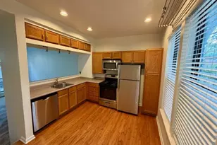 1611 Franklin Ct, Pittsburgh, PA 15203 - Photo 2