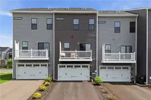 164 Marketplace Ave, Moon/Crescent Twp, PA 15108 - Photo 4