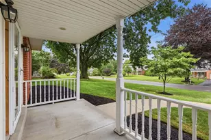 1534 King Charles Dr, Pittsburgh, PA 15237 - Photo 2