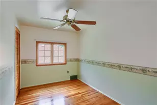 228 Parkedge Rd, Green Tree, PA 15220 - Photo 18