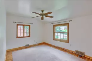 228 Parkedge Rd, Green Tree, PA 15220 - Photo 16