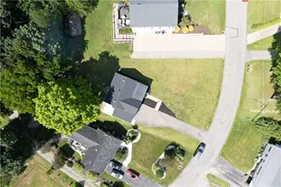 601 Jefferson St, Evans City, PA 16033 - Photo 32