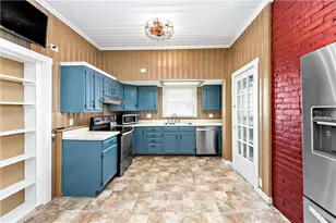 1004 Market St, Bridgewater, PA 15009 - Photo 14