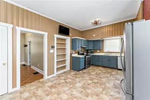 1004 Market St, Bridgewater, PA 15009 - Photo 10