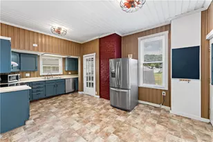1004 Market St, Bridgewater, PA 15009 - Photo 12