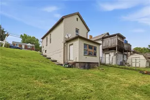 304 Division St, West Mifflin, PA 15122 - Photo 20