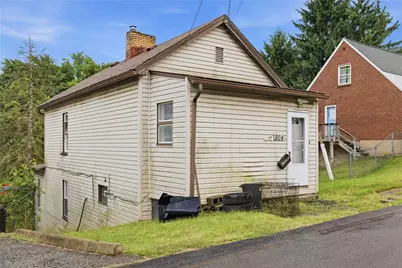 304 Division St, West Mifflin, PA 15122 - Photo 2