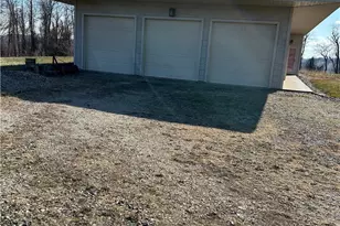 1004 Old Ridge Rd, Cross Creek Township, PA 15312 - Photo 10