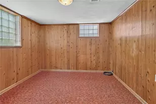 385 Maplewood Dr, Pittsburgh, PA 15243 - Photo 22