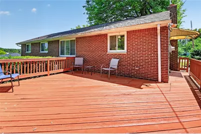 385 Maplewood Drive, Pittsburgh, PA 15243 - Photo 10