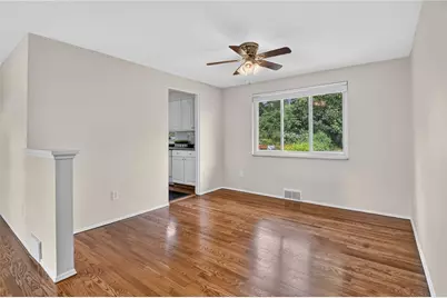 385 Maplewood Drive, Pittsburgh, PA 15243 - Photo 6