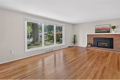 385 Maplewood Drive, Pittsburgh, PA 15243 - Photo 4