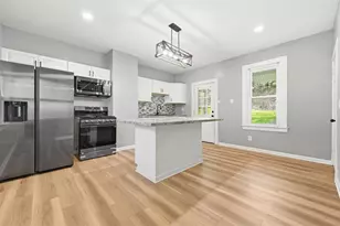 1014 McLaughlin Run, Bridgeville, PA 15017 - Photo 2