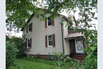 743 Spence Way, Mt Pleasant Boro, PA 15666 - Photo 4