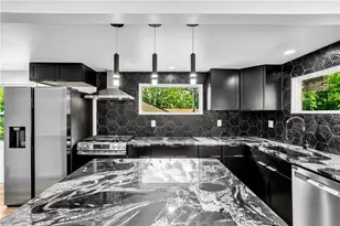 1113 Grandview Ave, Robinson Twp, PA 15108 - Photo 4