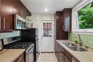 205 Dewey St, Pittsburgh, PA 15218 - Photo 14