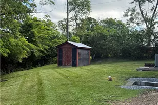 8226 Steubenville Pike, North Fayette, PA 15057 - Photo 18