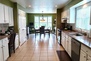 1019 Innisbrook Dr, Hempfield Township, PA 15601 - Photo 10