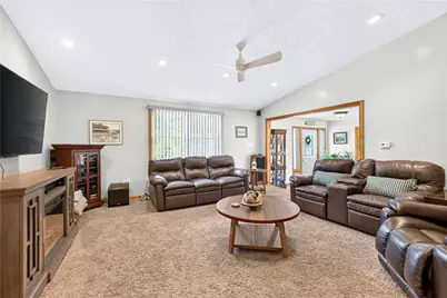 813 E Smithfield St, Elizabeth Twp/Boro, PA 15047 - Photo 30