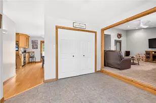 813 E Smithfield St, Elizabeth Twp/Boro, PA 15047 - Photo 16