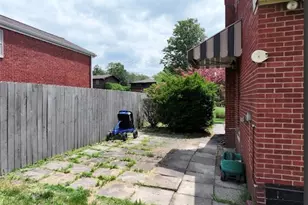 258 Young Dr, Monroeville, PA 15146 - Photo 2