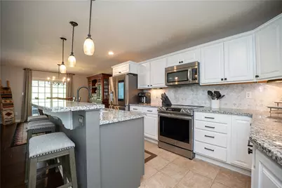 2000 St Andrews Ct, Penn Twp, PA 15644 - Photo 8
