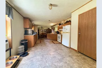 1476 S Eighty Eight Rd, Greensboro, PA 15338 - Photo 8