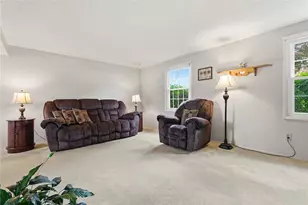 19 Seneca Dr, Hempfield Township, PA 15601 - Photo 12