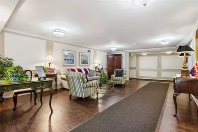 1500 Cochran Road #901, Scott Township, PA 15243 - Photo 6
