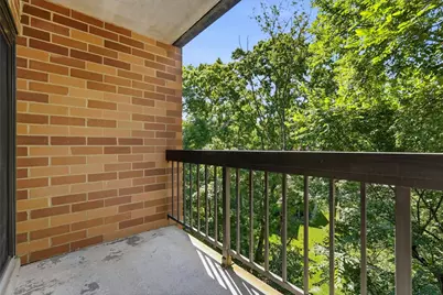 1500 Cochran Road #901, Scott Township, PA 15243 - Photo 26