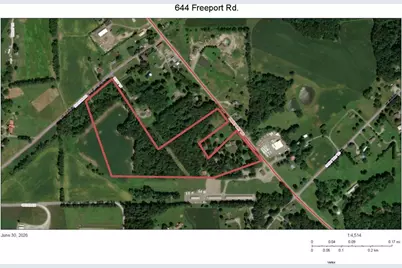 644 Freeport, Jefferson Township, PA 16002 - Photo 2