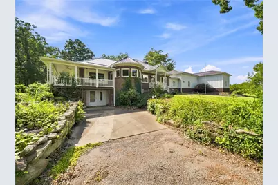 644 Freeport, Jefferson Township, PA 16002 - Photo 4