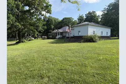 644 Freeport, Jefferson Township, PA 16002 - Photo 10