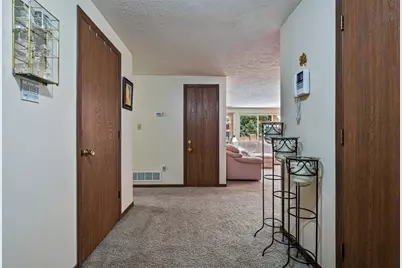 2850 Edgecliff Rd Unit #7, Lower Burrell, PA 15068 - Photo 4